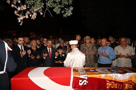 Halı saha maçında kalp krizi geçiren uzman çavuş hayatını kaybetti (2)