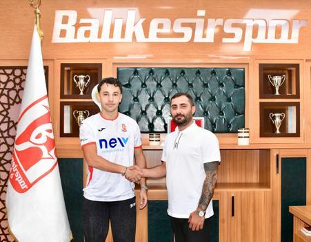 Balıkesirspor'da Celal Emir uzattı