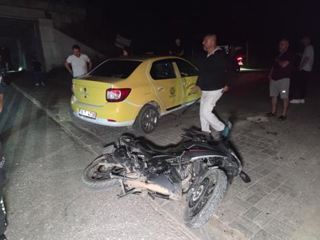 Orhangazi’de taksiye çarpan motosikletin sürücüsü ağır yaralandı