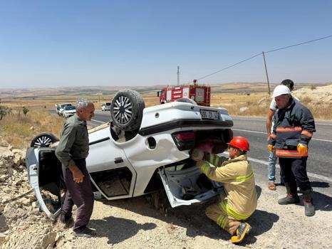Mardin'de takla atan otomobilin sürücüsü yaralandı
