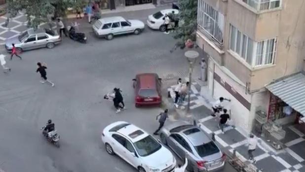 Şanlıurfa’da iki grup arasındaki kavga kamerada; 6 yaralı