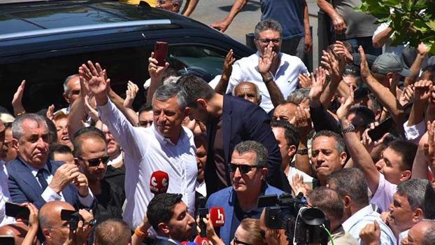 Özgür Özel: En son bir kişi kalsak da biz bu yoldan dönmeyiz