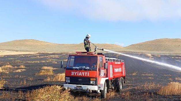 Çorum'da ekili arazide yangın çıktı