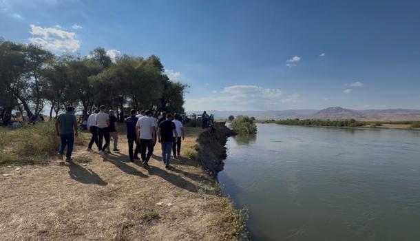 Murat Nehri'nde kaybolan Berat, dron ve İHA ile aranıyor
