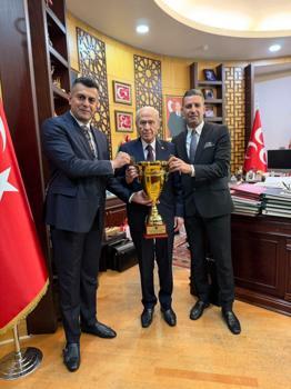 Boks Federasyonu'ndan Bahçeli'ye ziyaret