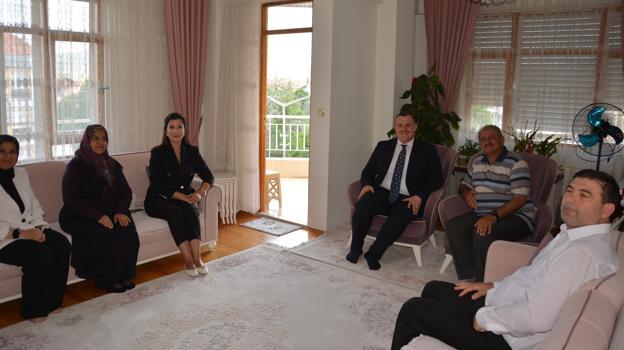 Kaymakamdan şehit kabirleri ve ailelerine ziyaret
