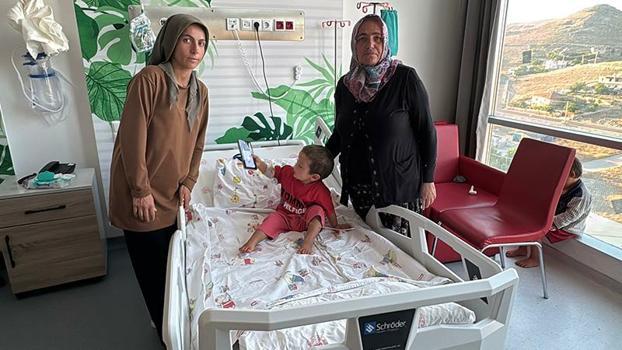 Niğde'de sahipli köpeğin saldırdığı 2 yaşındaki Egemen'in başına 22 dikiş atıldı