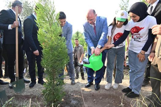 15 Temmuz 10'uncu Yıl Hatıra Ormanı'na ilk fidanlar dikildi