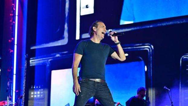 Kıraç, 'Türkiye Kültür Yolu Festivali' kapsamında Van'da konser verdi