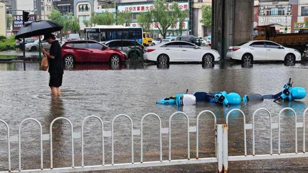 Çin'de 'Bavi Tayfunu' nedeniyle 260 bin kişi tahliye edildi