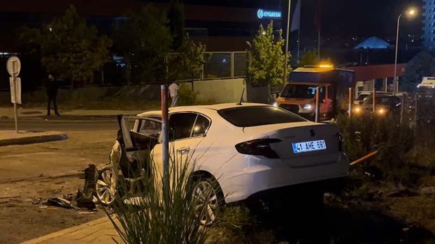 Sancaktepe’de 3 aracın karıştığı kazada 5 kişi yaralandı