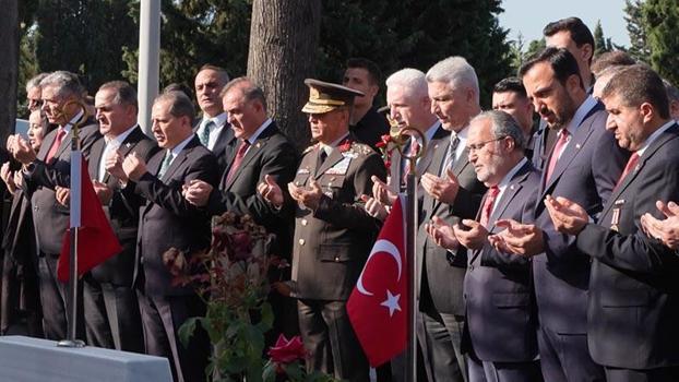 Edirnekapı'da 15 Temmuz Şehitliği'nde anma töreni