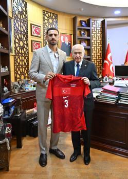 Merih Demiral, Devlet Bahçeli'yi ziyaret etti