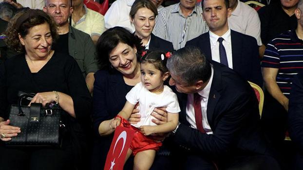 Adana’da ‘Demokrasi Nöbeti’ tutuldu, şehitler dualarla anıldı