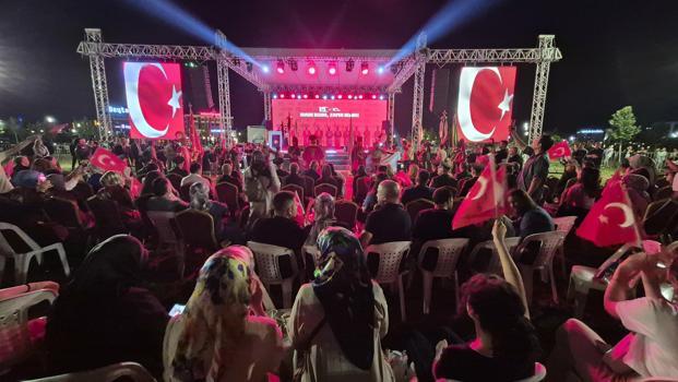 Malatya'da 'Demokrasi Nöbeti' tutuldu