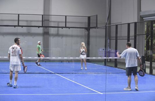 Kemer Country Club bünyesinde 'Kemer Padel' hayata geçirildi