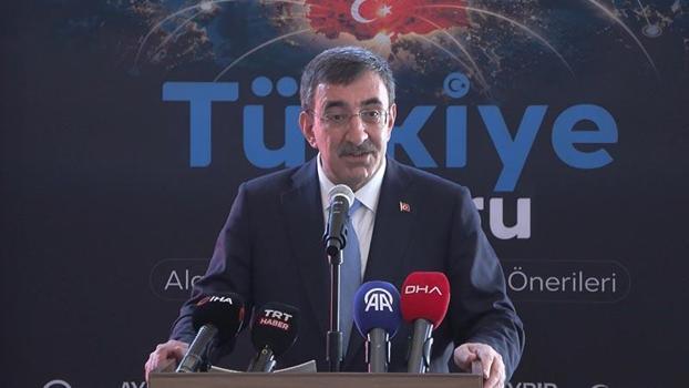 Cevdet Yılmaz: Ekonomik olarak dünyadan 1,8 puan daha yüksek bir hızla büyümüşüz