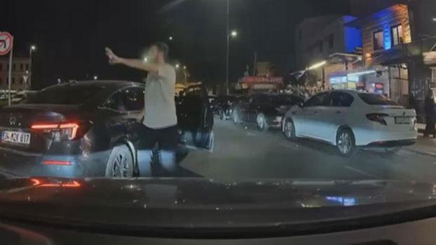 Fatih'te yol kesen sürücü kamerayı görünce ters yönden kaçtı; 252 bin lira ceza
