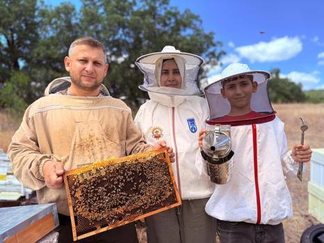 Pandemide 2 kovanla başladığı arıcılıkta 180 kovanlık işletme kurdu