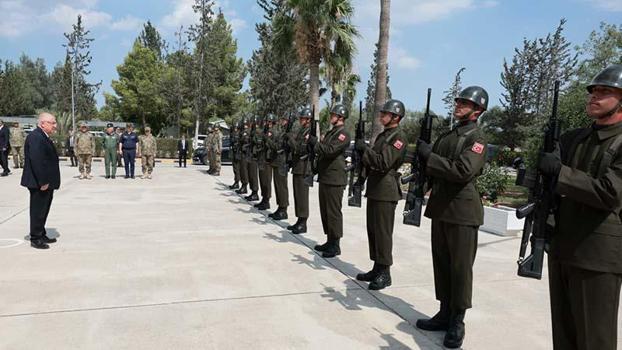 Bakan Güler, KKTC’de 14’üncü Zırhlı Tugay Komutanlığı’nda incelemede bulundu