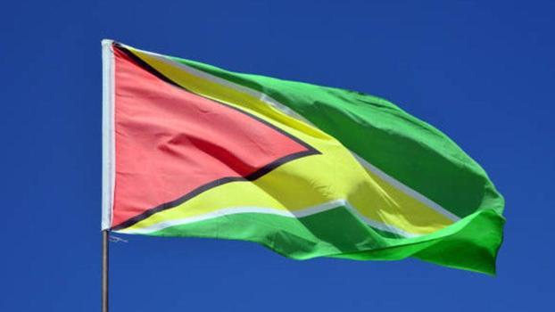 Guyana açıklarında 116 yolcuyu taşıyan feribot alabora oldu