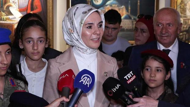 Bakan Göktaş: Sergi şehit eşlerimizin ve gazilerimizin sanatla şifa bulması adına başlatıldı