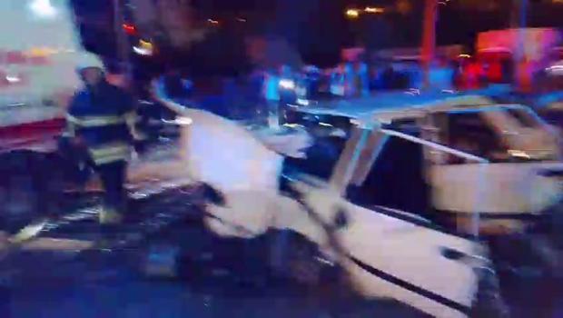 Adana’da kırmızı ışıkta bekleyen otomobile bir başka otomobil çarptı: 1 ölü, 3 yaralı