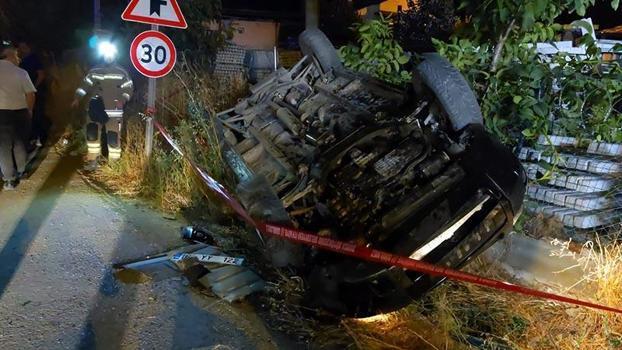 Bursa'da kontrolden çıkan otomobil takla attı: 2 yaralı