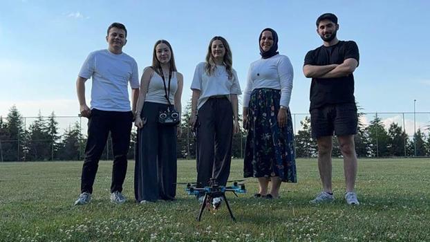 Üniversite öğrencilerinden, yüz tanıma özellikli devriye dronu