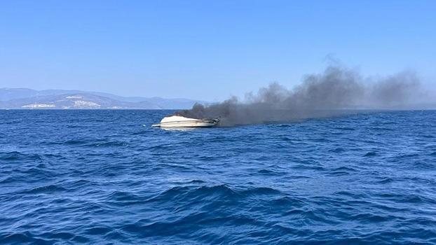 Didim açıklarında tekne yangını: 2 kişi denizden kurtarıldı