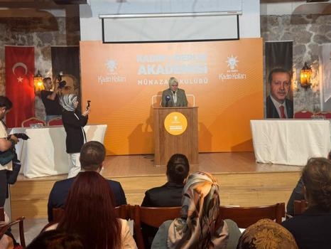 AK Parti'li Ercan ‘Kadın Liderlik Akademisi Münazara Kulübü’ kapanış programına katıldı