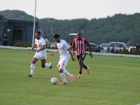 Pendikspor hazırlık maçında Batman Petrolspor'u 3-1 mağlup etti