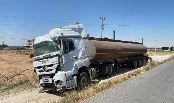 Aksaray'da tanker devrildi: 1 yaralı