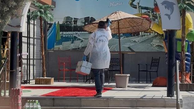 Aquaparkta 10 metrelik kaydıraktan düşen 16 yaşındaki havuz görevlisi ağır yaralandı