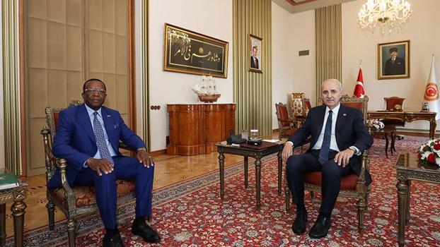TBMM Başkanı Kurtulmuş, Kamerun Ankara Büyükelçisi Tchatchouwo'yu kabul etti