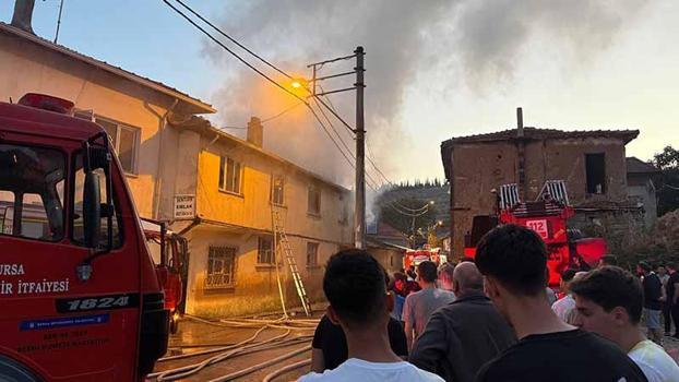 Evde çıkan yangında hayatını kaybetti