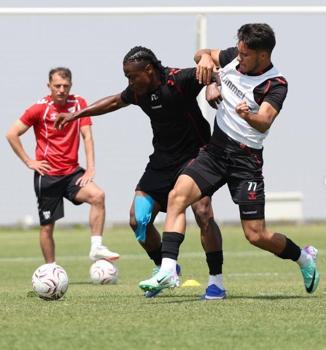 Sivasspor, yeni sezon hazırlıklarını Erciyes'te sürdürüyor
