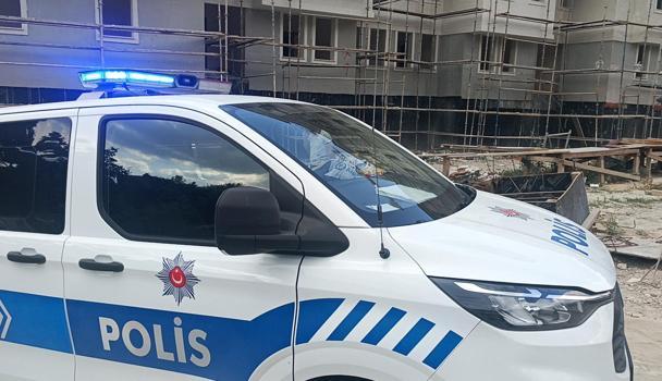 İskeleden düşen işçi yaralandı