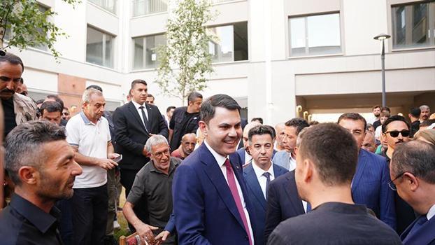 Bakan Kurum Malatya’da Bakırcılar Çarşısı’nı açtı, depremzede aileye misafir oldu