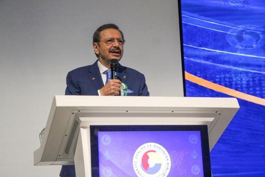 Hisarcıklıoğlu: Üretim yapmaya devam eden her kardeşim madalya almaya hak ediyor