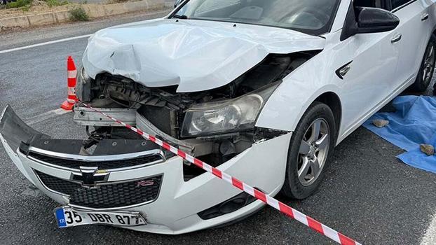 İzmir’de iki araç çarpıştı: 1 ölü, 5 yaralı