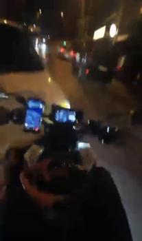 Kartal’da motosikletle otomobillin kafa kafaya çarpıştığı kaza kask kamerasında