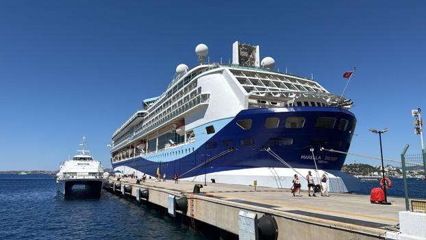 Bodrum’a denizden 1819 turist geldi