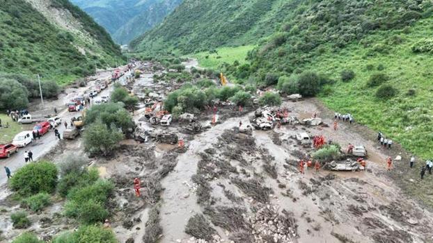 Çin’in Gansu eyaletinde meydana gelen selde 10 kişi hayatını kaybetti