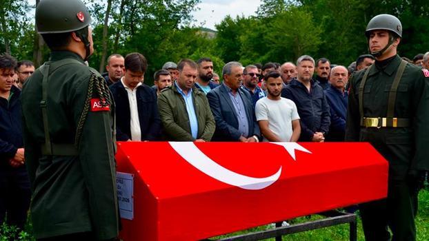 Trafik kazasında ölen askeri personel son yolculuğuna uğurlandı
