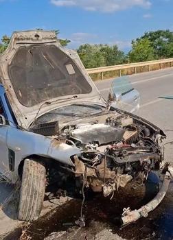 Bursa'da takla atan otomobil karşı şeritten gelen ciple çarpıştı: 2 yaralı