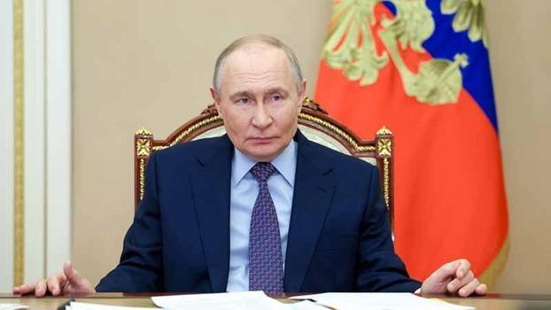 Kremlin: Putin, Rus gemilerine el koyma girişimlerine karşılık vermeyi emretti