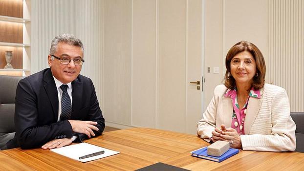 KKTC CumhurbaÅŸkanı Erhürman, BM Kıbrıs Temsilcisi Cuellar ile bir araya geldi