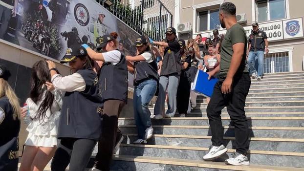 Şişli'de eğlence mekanında çalışma izinsiz 12 yabancı uyruklu kadın tespit edildi