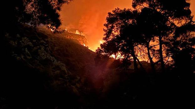 Antalya’daki orman yangınına müdahale ikinci günde de sürüyor